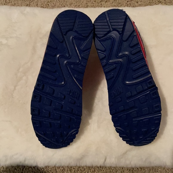 NWOT YOUTH NIKE AIRMAX - Picture 3 of 3